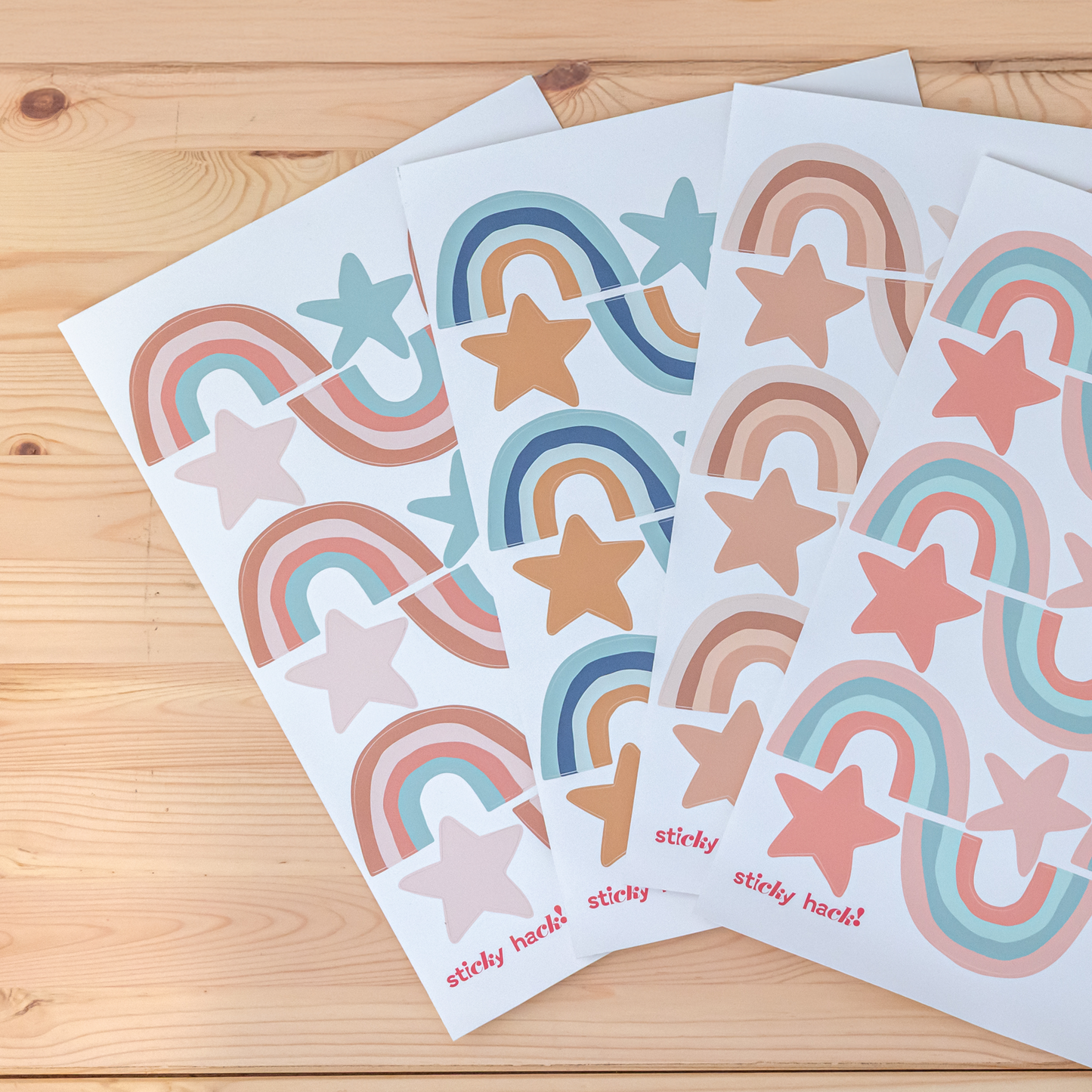 Set de 72 Pegatinas de Pared | 36 Arcoíris + 36 Estrellas | Vinilos Decorativos Infantiles Extraíbles | 8 Combinaciones de Color