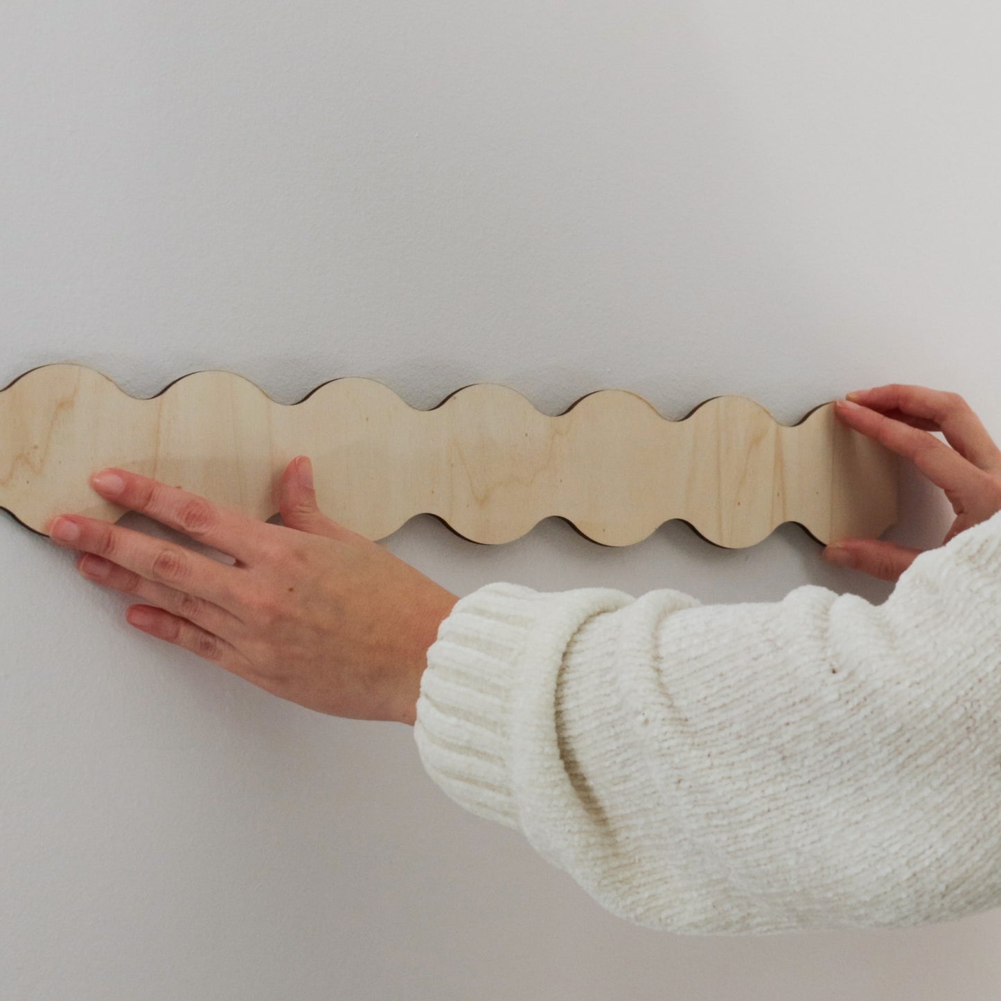 Cenefa de Madera Modelo Nube Moldura de Ondas Orgánicas