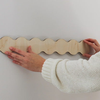 Cenefa de Madera Modelo Nube Moldura de Ondas Orgánicas