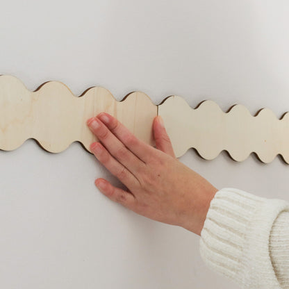 Cenefa de Madera Modelo Nube Moldura de Ondas Orgánicas