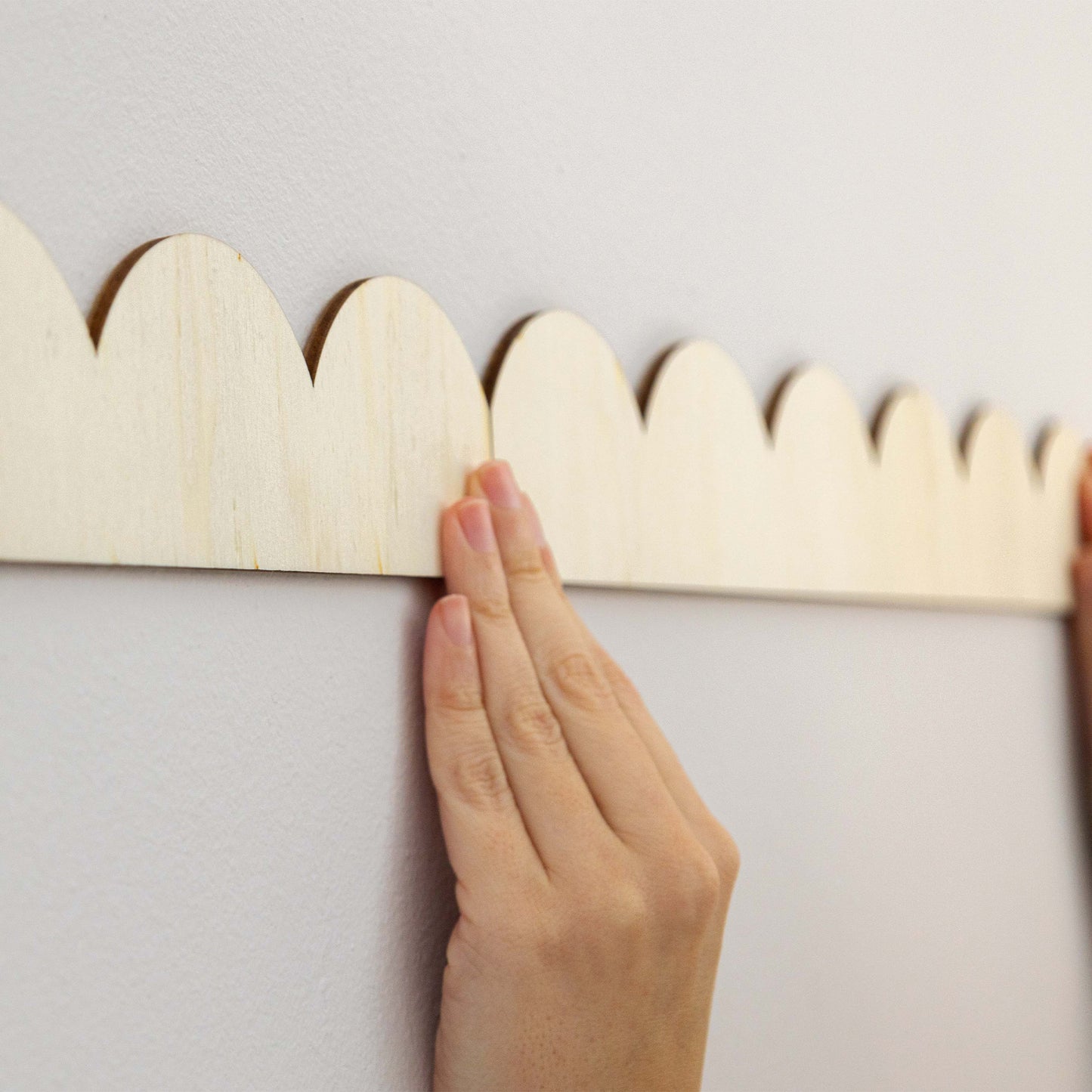 Cenefa de Madera Festoneada para Pared - Cornisa Ondulada Scallop