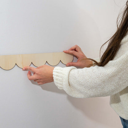 Cenefa de Madera Festoneada para Pared - Cornisa Ondulada Scallop